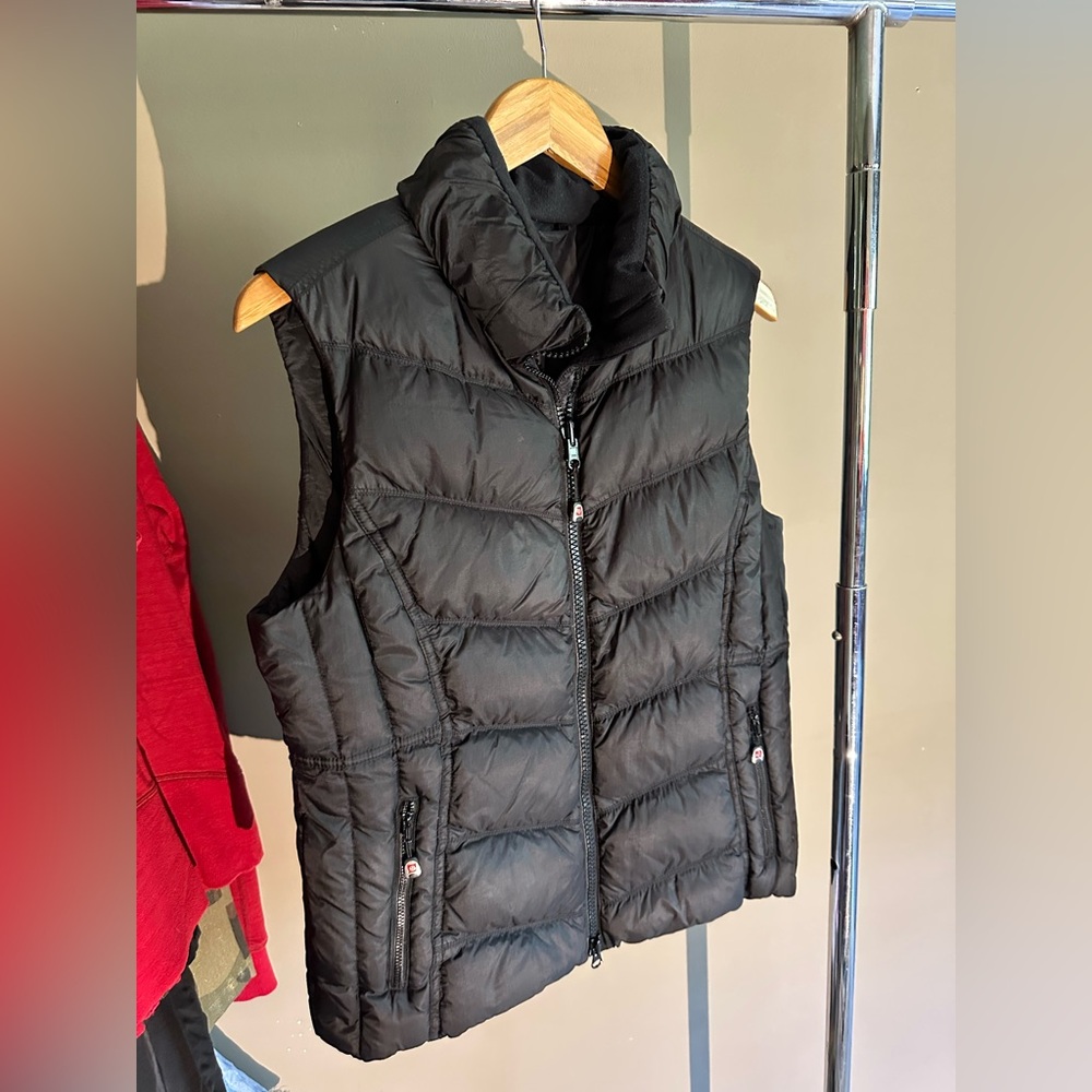 Lululemon Women's Black Puffer Vest